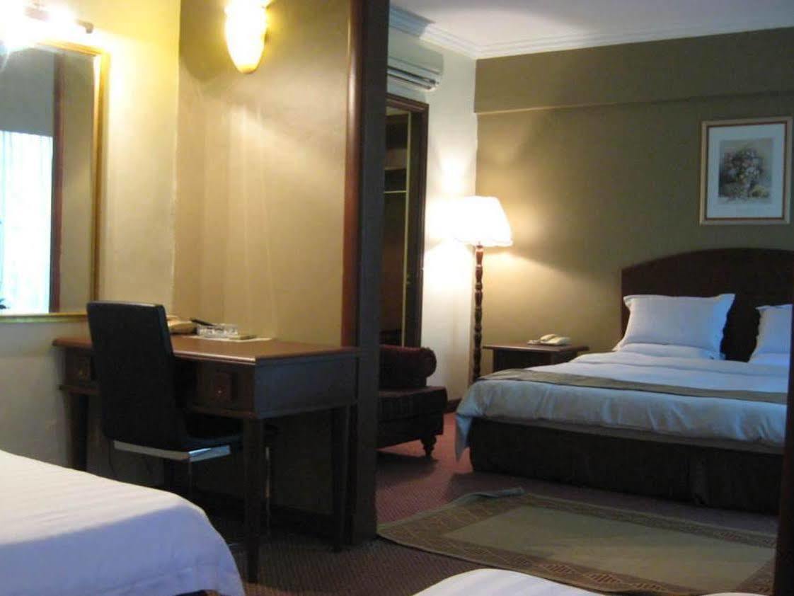 Casuarina Hotel Kota Kinabalu Exterior foto